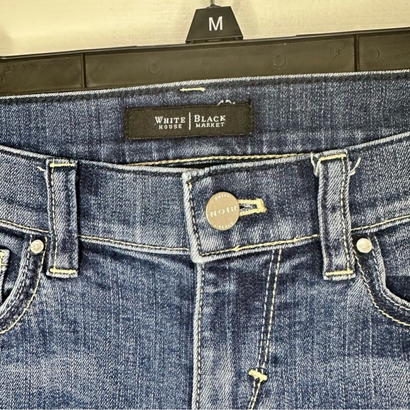 WHBM Noir Slim Crop size 2 - Picture 6 of 7